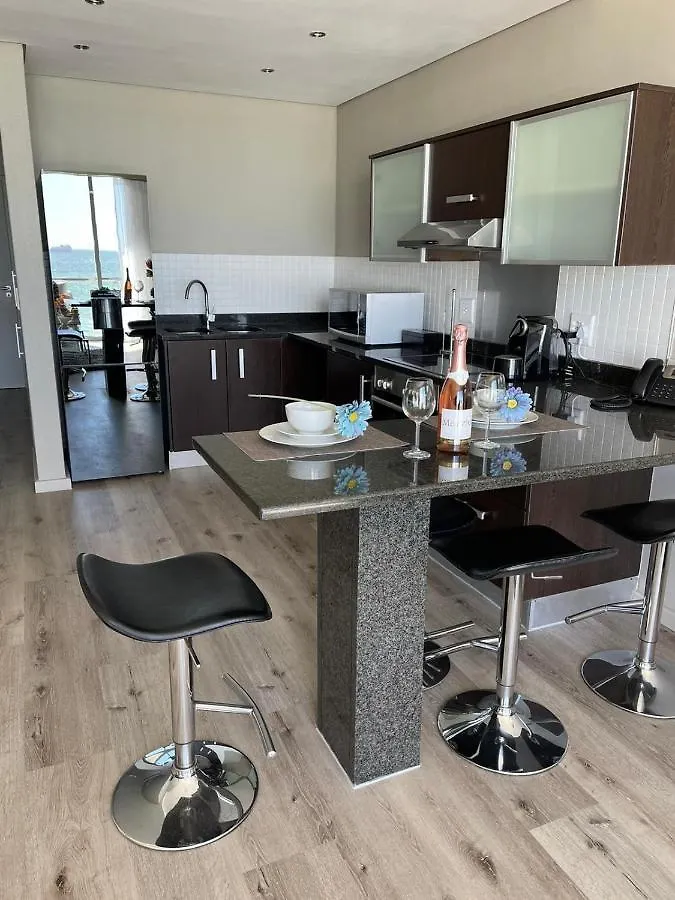 Infinity Self Catering Beachfront Apartment 302 Κέιπ Τάουν
